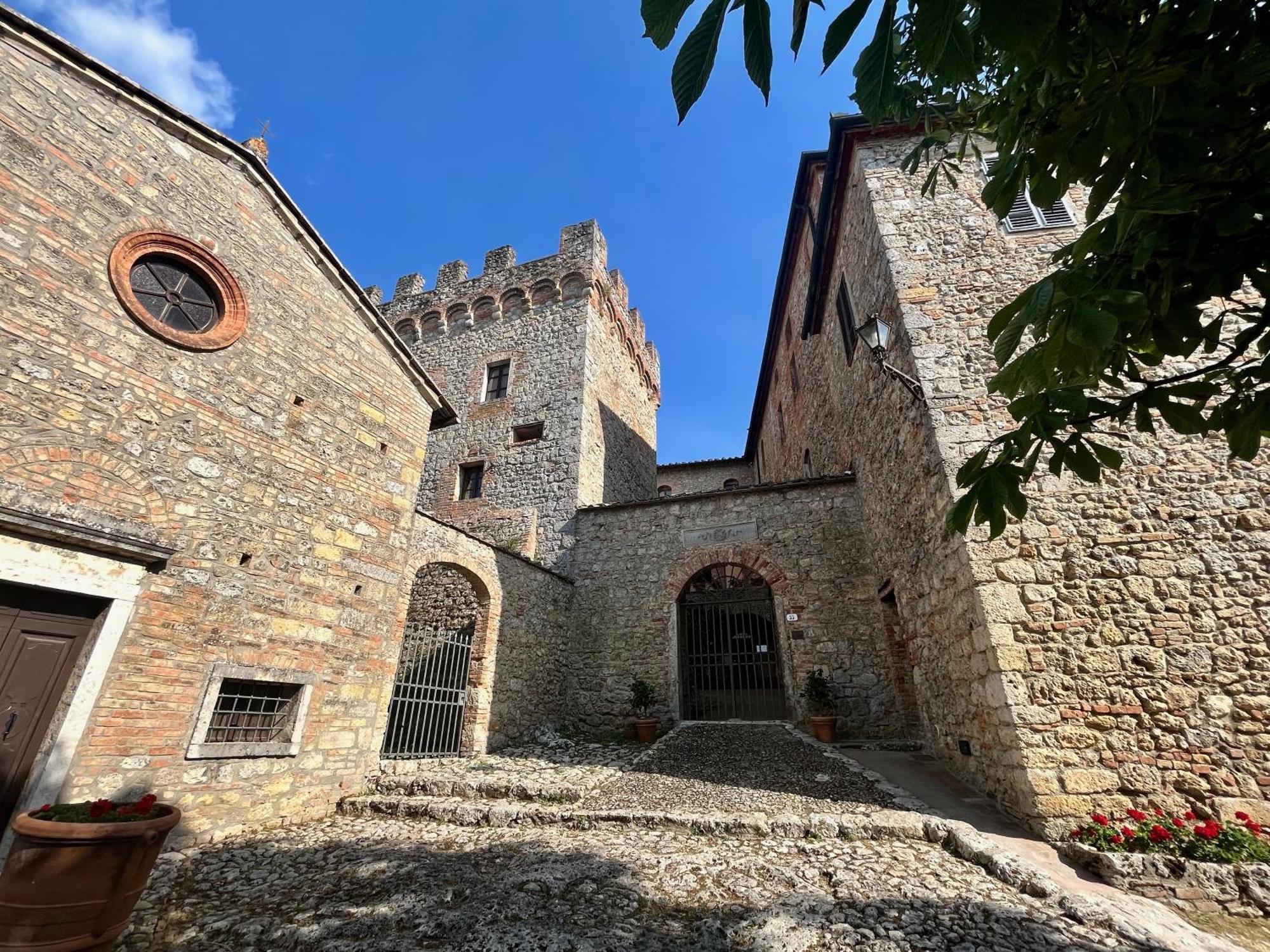 Castel Pietraio Villa Monteriggioni Bagian luar foto