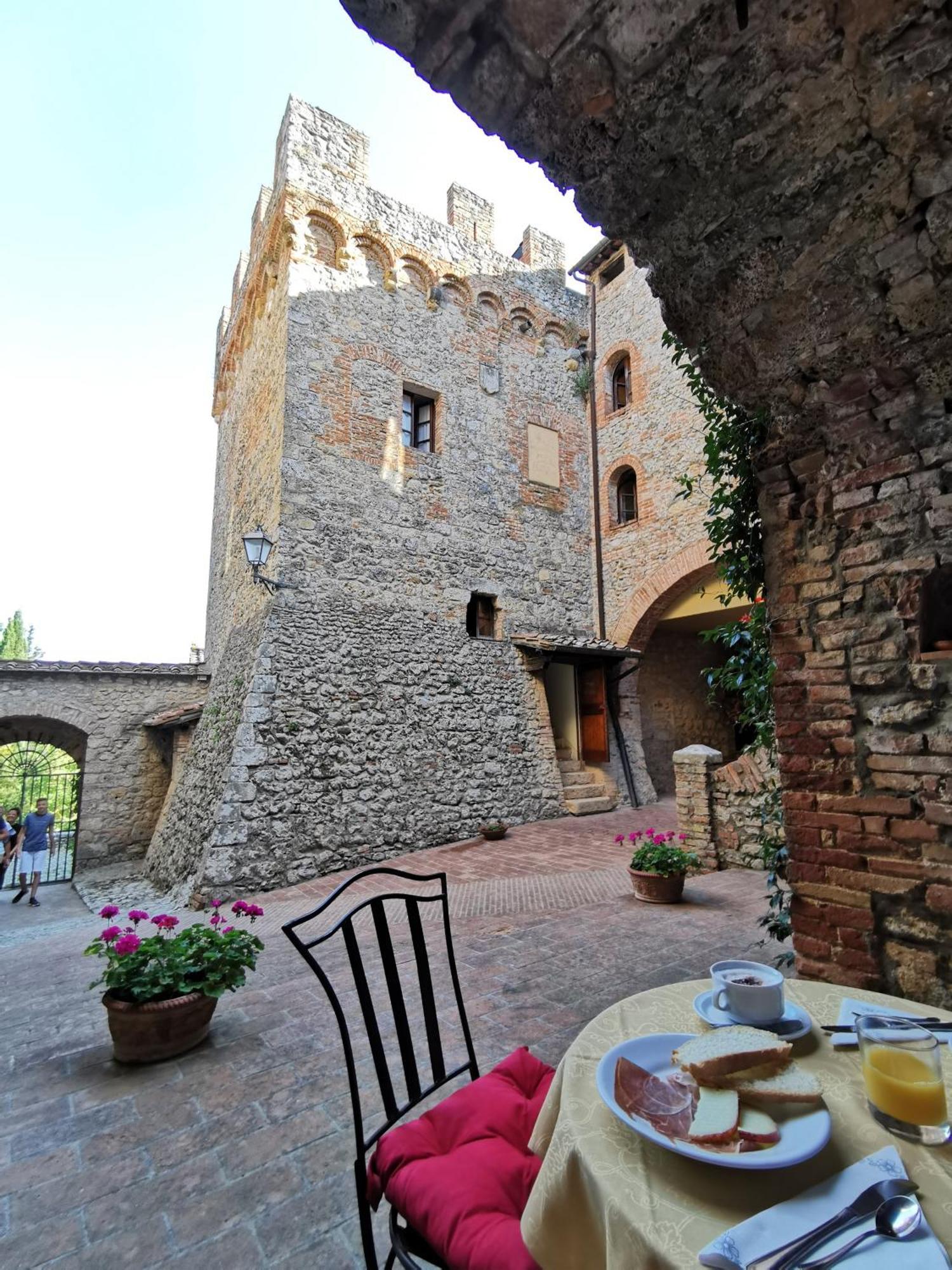 Castel Pietraio Villa Monteriggioni Bagian luar foto